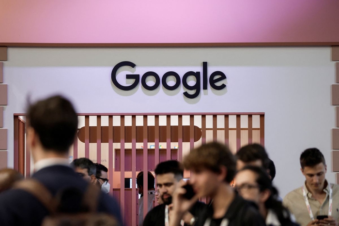 <strong>Công ty mẹ của Google sa thải 12.000 nhân viên</strong>