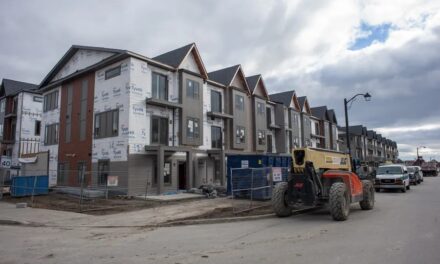 <strong>Canada cần xây thêm 50% số nhà khi Ottawa lên kế hoạch cho mức độ nhập cư cao hơn</strong>
