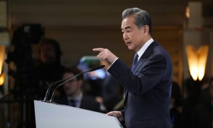 <strong>Trung Quốc đề xuất “hòa bình” cho xung đột ở Ukraine</strong>