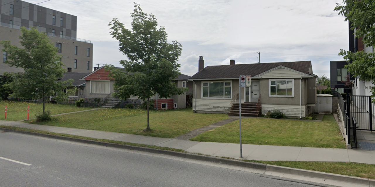 <strong>Một ngôi nhà ở Vancouver bán giá 10 triệu đô nhưng người mua không được xem bên trong nhà</strong>
