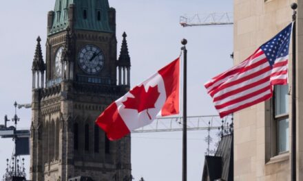 Người Canada xem đất nước của họ thuận lợi nhưng nhiều người không chắc chắn về hệ thống chính phủ của Canada