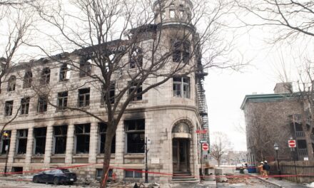 <strong>Số người mất tích sau vụ cháy Old Montreal tăng lên 7 người</strong>