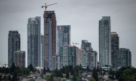 Doanh số bán căn hộ ở Canada giảm trong bối cảnh lo ngại về việc tăng lãi suất