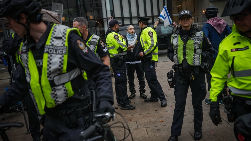 Lực lượng cảnh sát Canada tăng cường tuần tra các địa phương để ứng phó với phản ứng chiến tranh Israel-Hamas