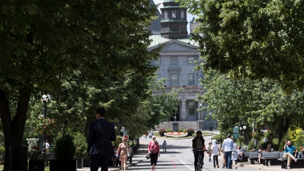 Quebec có kế hoạch tăng gấp đôi học phí đại học cho sinh viên ngoài tỉnh vào năm 2024