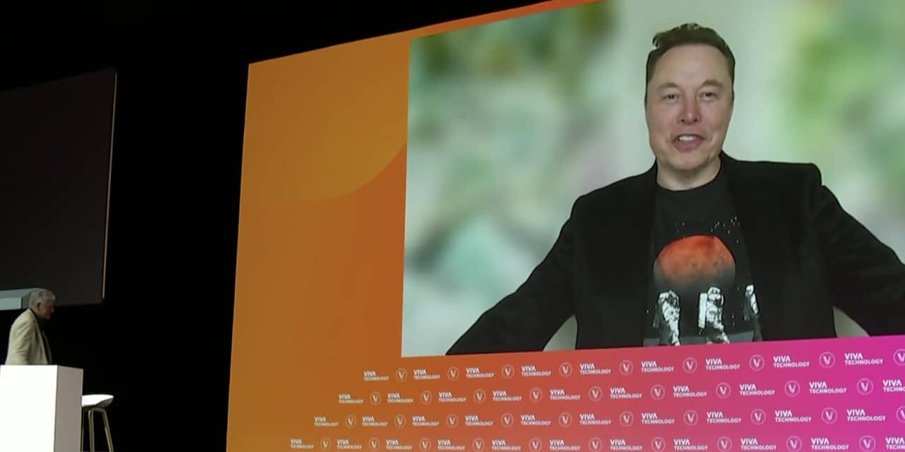 Musk nói đùa mình là người ngoài hành tinh, dự đoán AI sẽ cướp đi mọi công việc